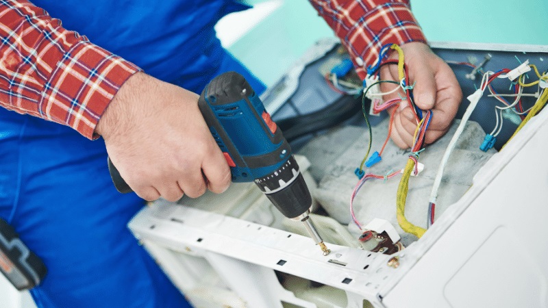 Kemalpaşa Grundig Grundig çamaşır makinesi kart tamiri – Su almama arızası orijinal parça ile giderildi. - Teknik servis örneği